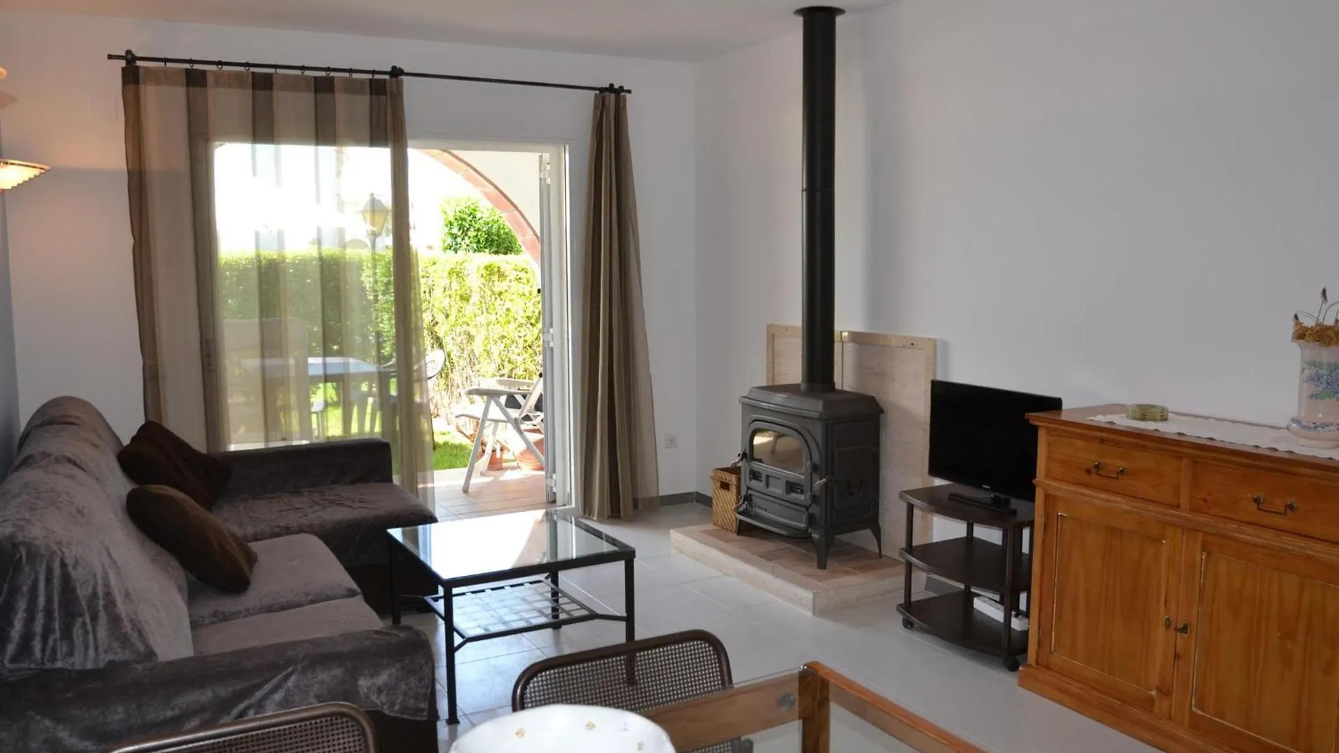 Vila Casa Con Piscina Y Cerca De La Playa En L'Estartit - Es-323-65 0*,  Španělsko